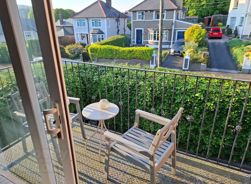 Apartment, Lansdowne Close, Larne, BT40 1JJ photo