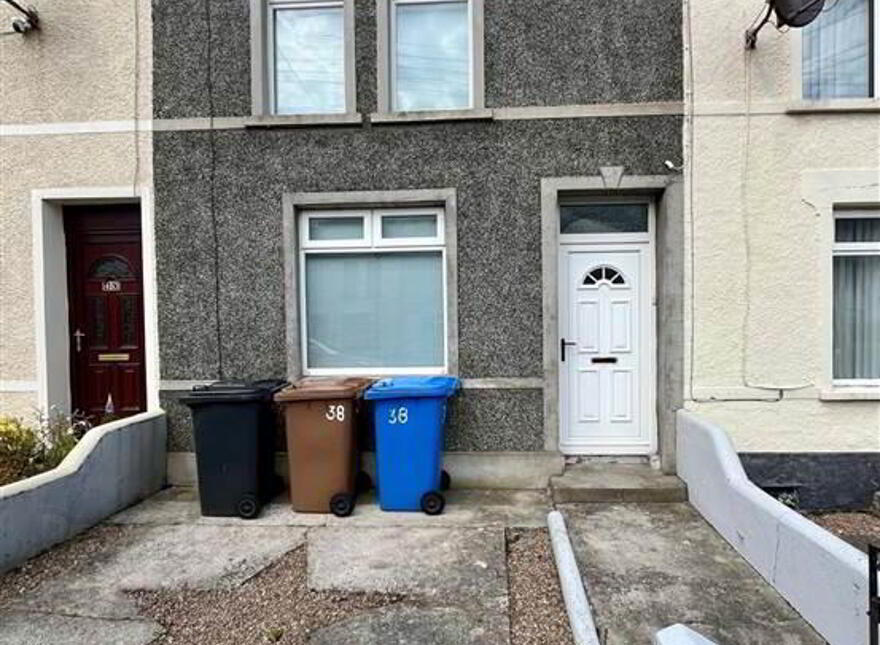 Laharna Avenue, Larne, BT40 1NG photo