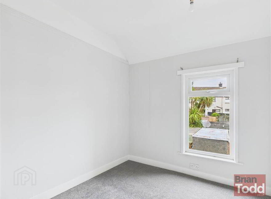 Laharna Avenue, Larne, BT40 1NG