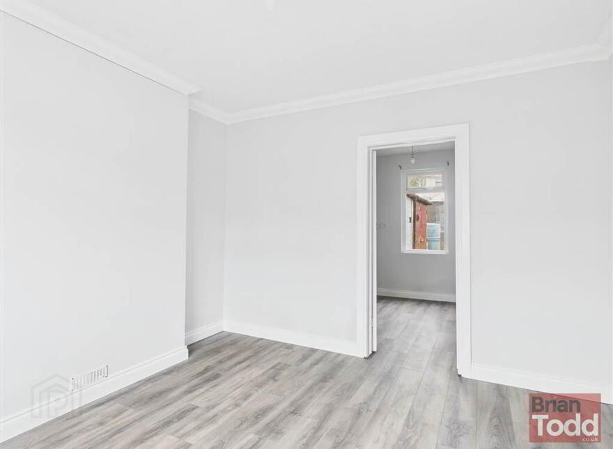 Laharna Avenue, Larne, BT40 1NG