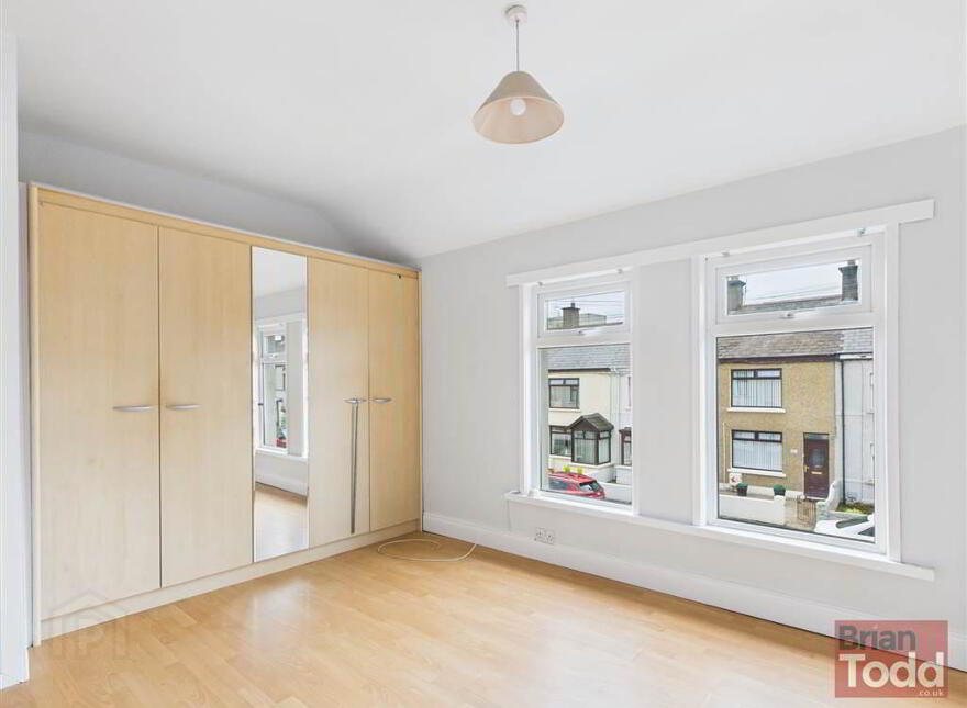 Laharna Avenue, Larne, BT40 1NG