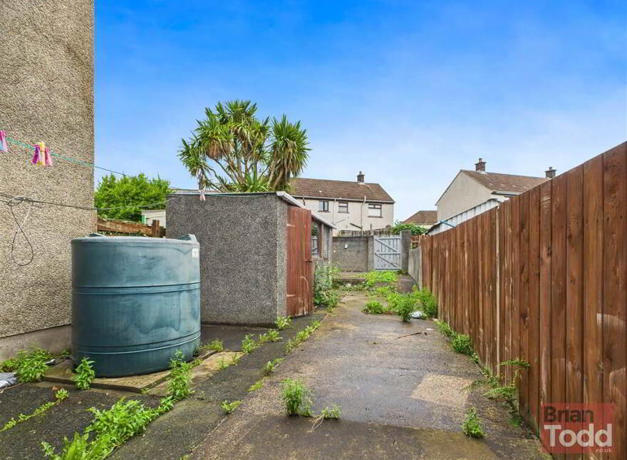 Laharna Avenue, Larne, BT40 1NG