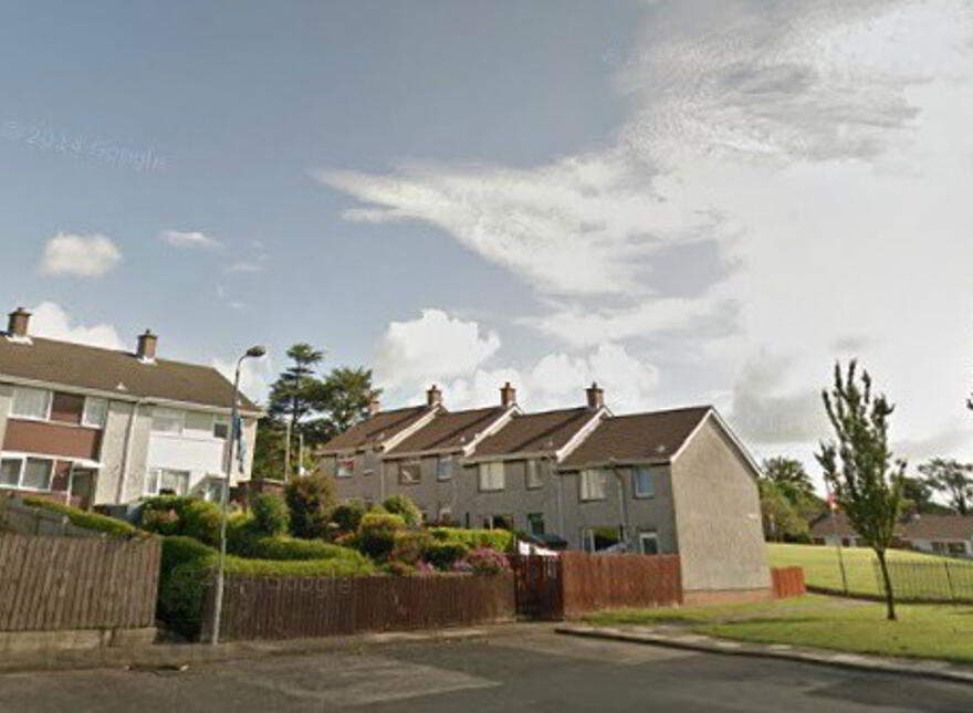 31 Carnhill Walk, Carrickfergus, BT38 7RG photo