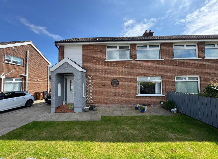 66 Burnthill Crescent, Glengormley, Newtownabbey, BT36 5AE photo