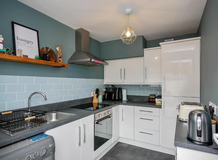 18 Beaufort Avenue, Beechill Road, Belfast, BT8 7TY