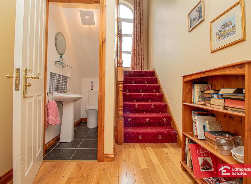 52 Tullymore Dale, Broughshane, Ballymena, BT43 7TD
