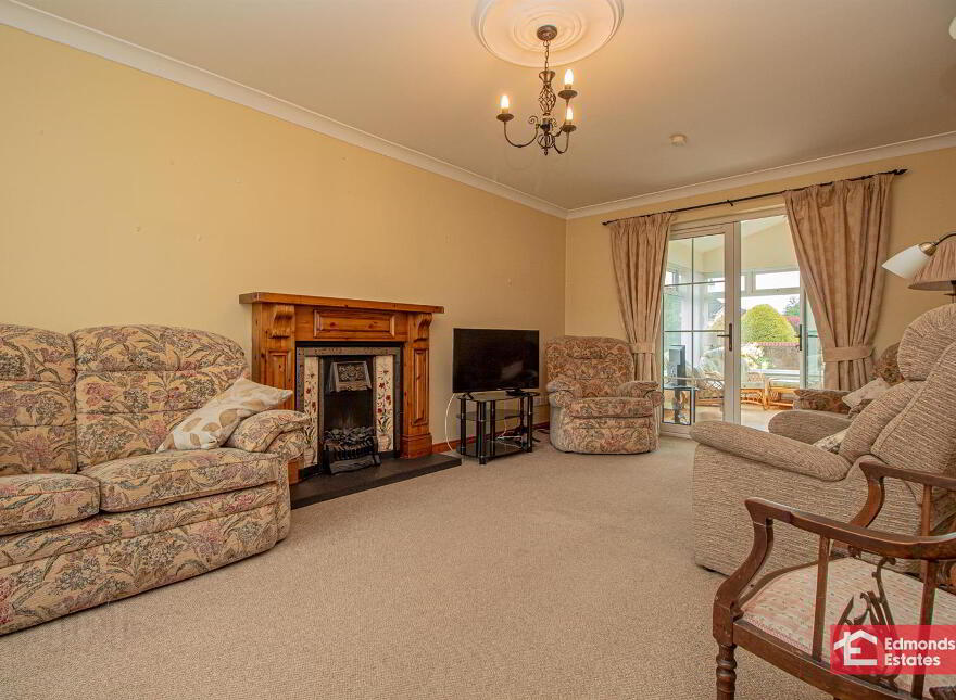52 Tullymore Dale, Broughshane, Ballymena, BT43 7TD