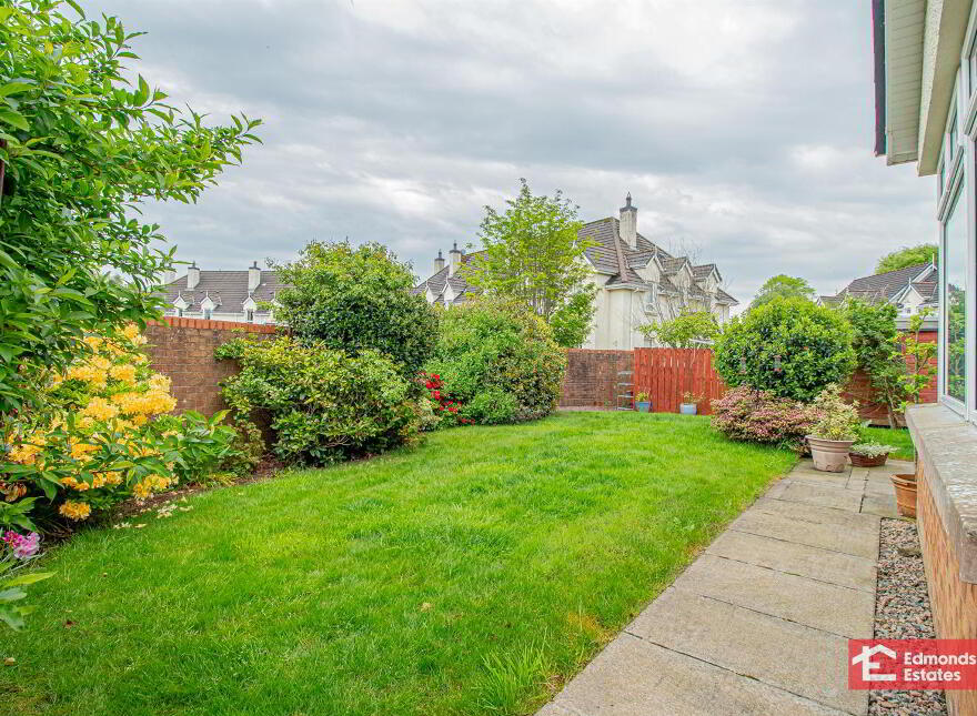 52 Tullymore Dale, Broughshane, Ballymena, BT43 7TD