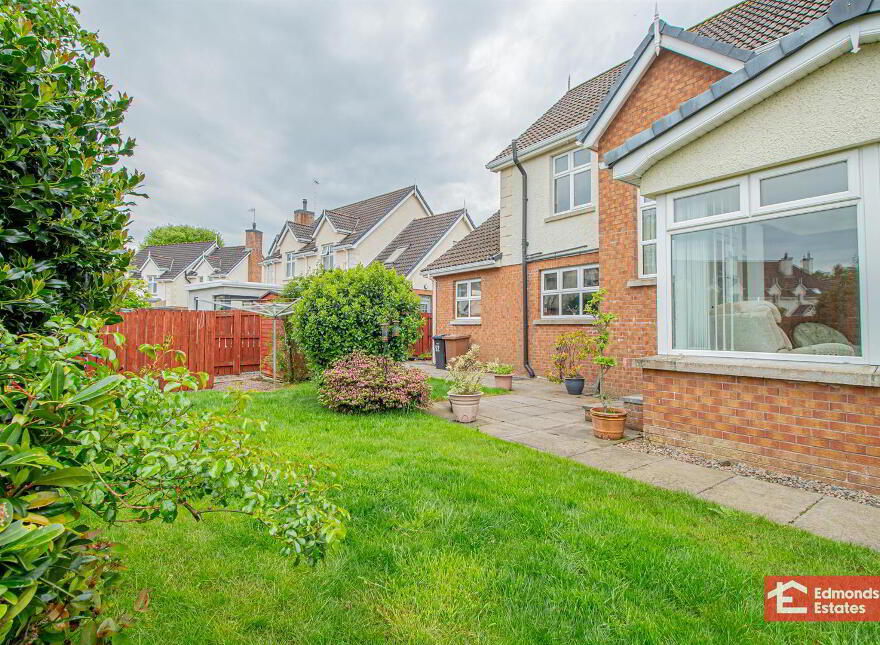 52 Tullymore Dale, Broughshane, Ballymena, BT43 7TD