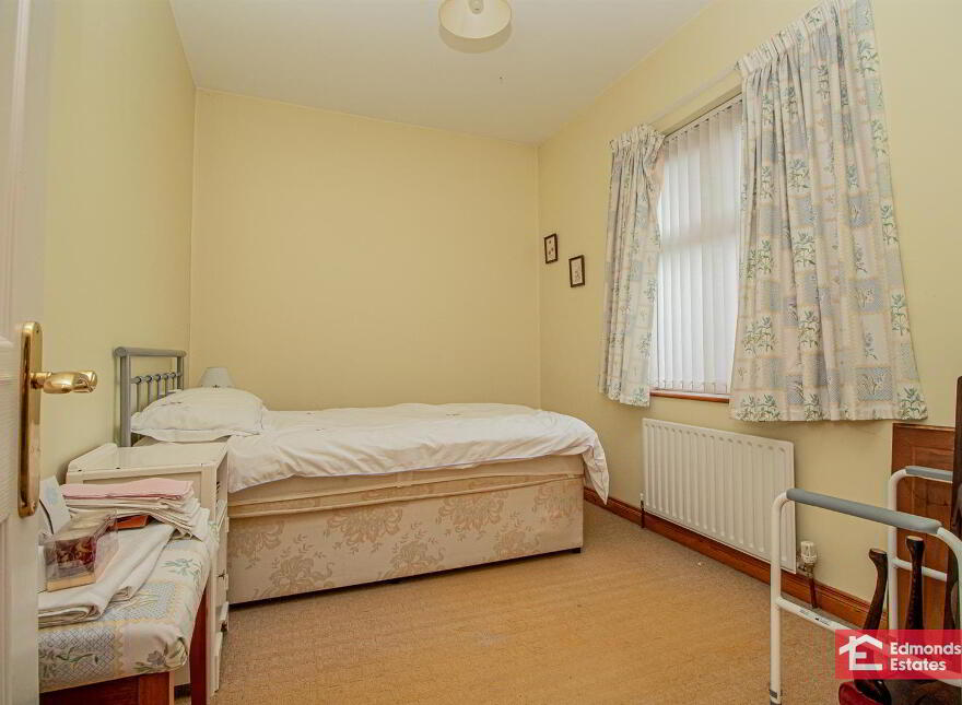 52 Tullymore Dale, Broughshane, Ballymena, BT43 7TD