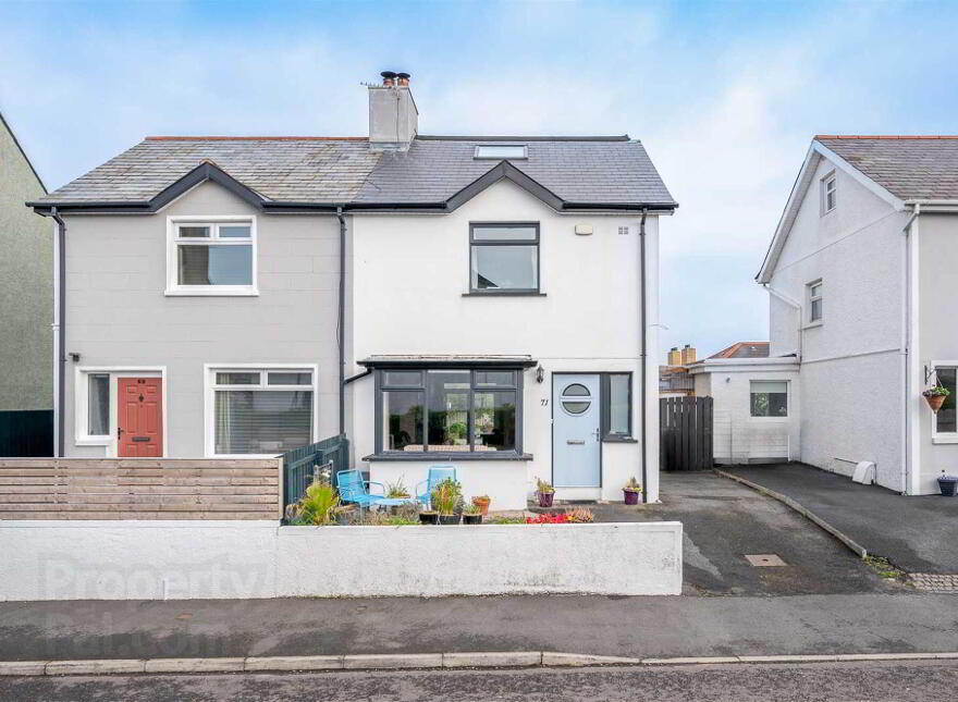 71 Victoria Road, Bangor, BT20 5ER photo