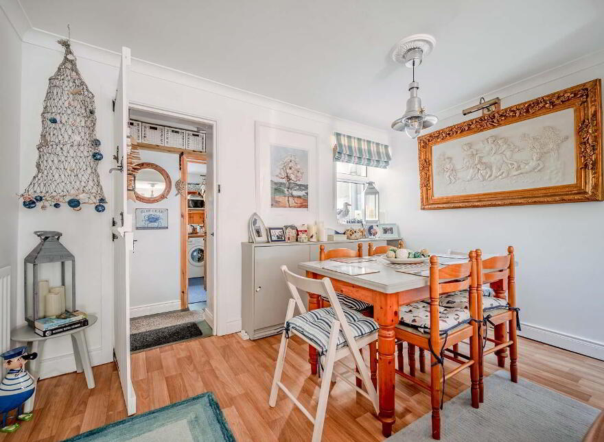 Breeze Cottage, 17 High Street, Ballyhalbert, BT22 1BL
