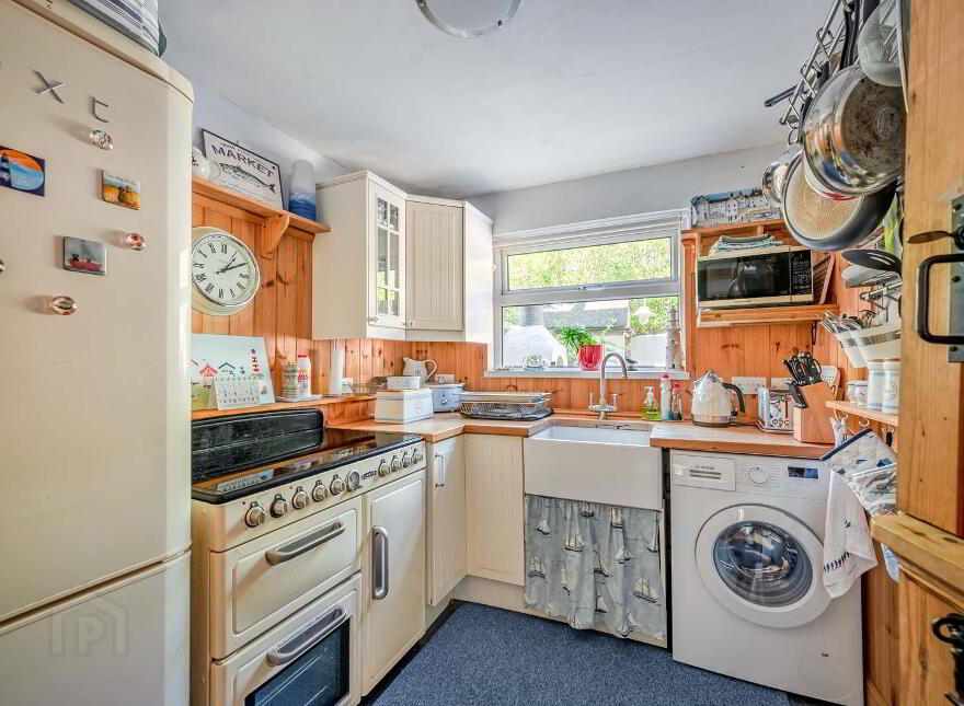 Breeze Cottage, 17 High Street, Ballyhalbert, BT22 1BL