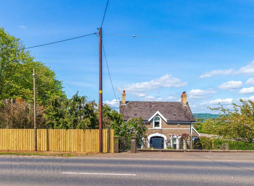 135 Templepatrick Road, Ballyclare, BT39 9RW photo