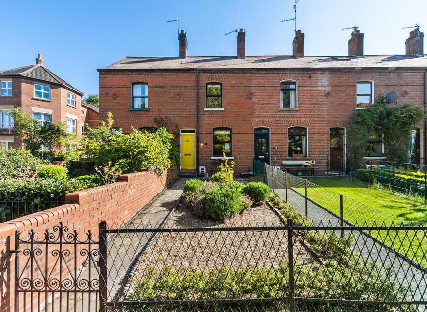 76 Edenderry Village, Belfast, BT8 8LG photo