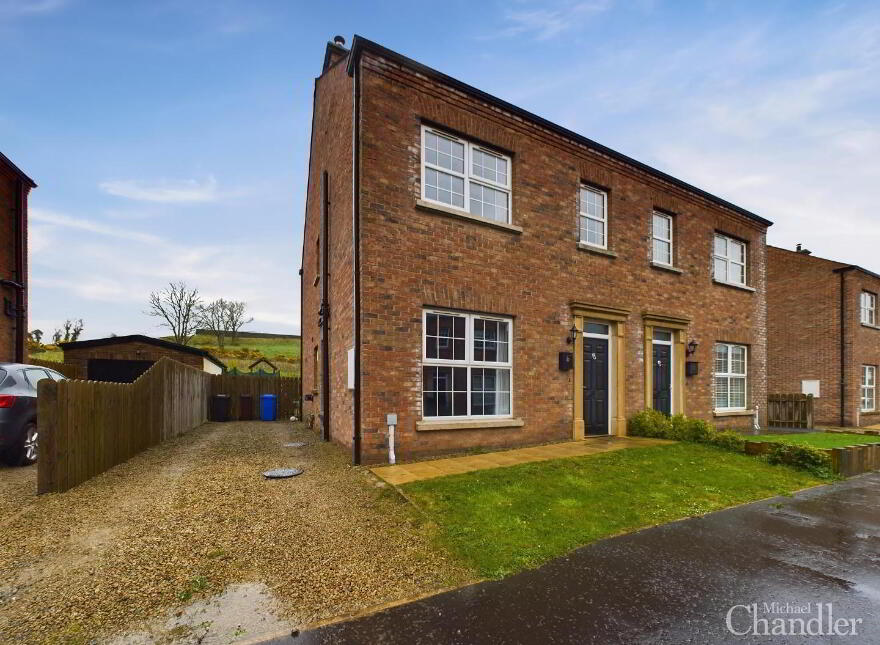 37 Moss Lane, Ballynahinch, BT24 8FE photo