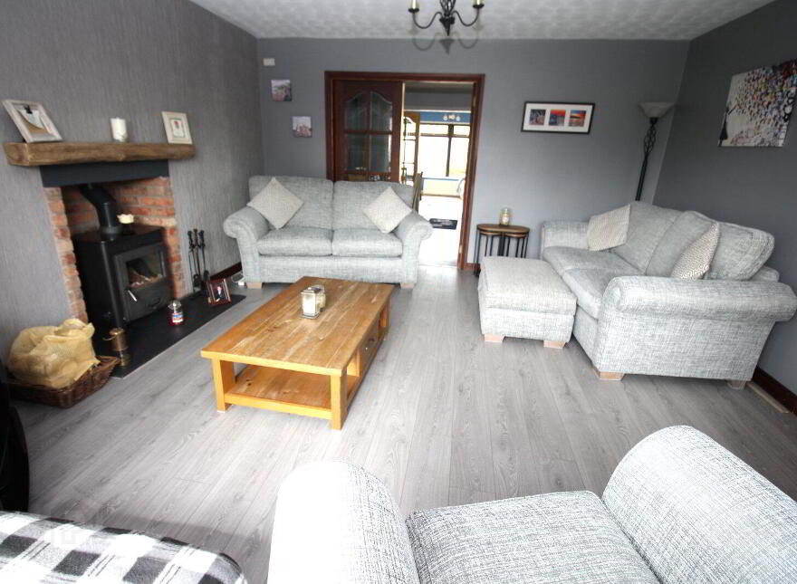 45 Broadlands, Carrickfergus, BT38 7BL