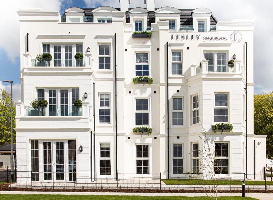 Lesley Park Royal, 1 Rosepark Gardens, Belfast, BT5 7WL photo