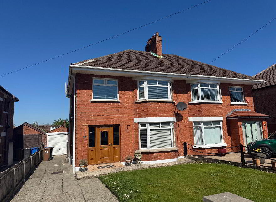 51 Roddens Crescent, Belfast, BT5 7JN photo