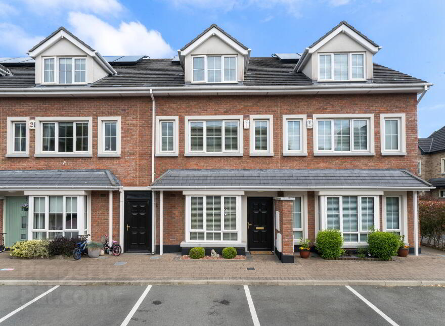 2 The Avenue, Aubrey Manor, Rathcoole, Dublin, D24RP2N photo