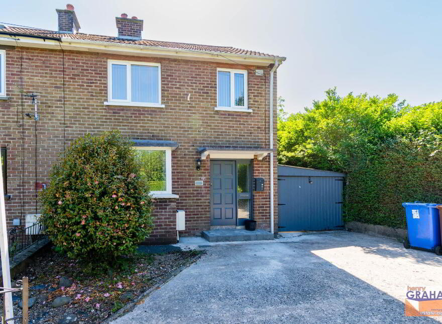 43 Delacherois Avenue, Lisburn, BT27 4UA photo