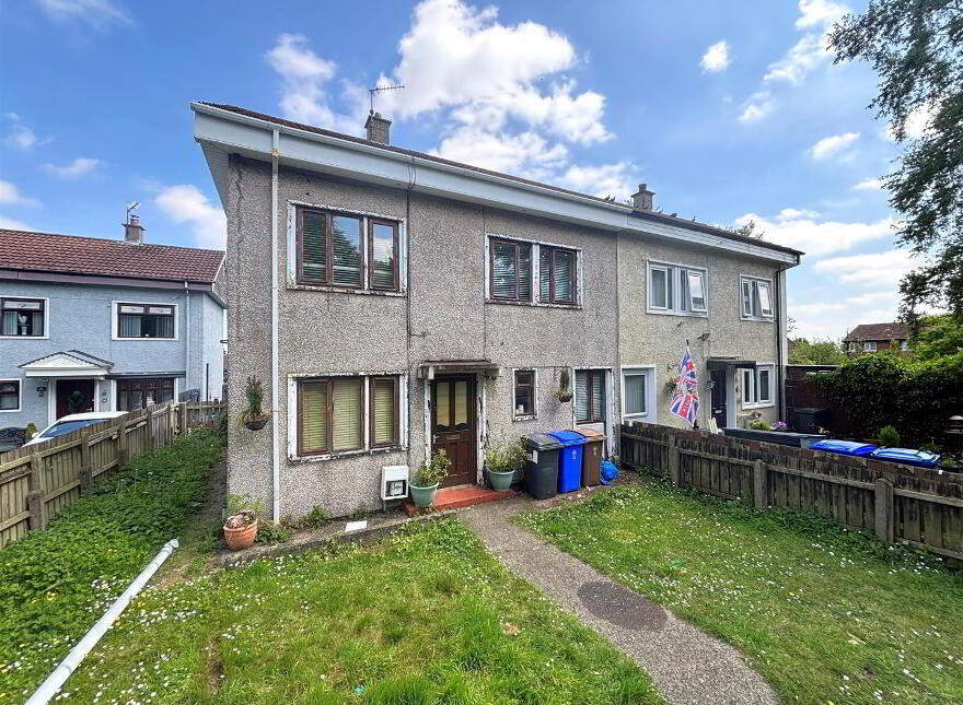232 Ballygomartin Road, Belfast, BT13 3NG photo
