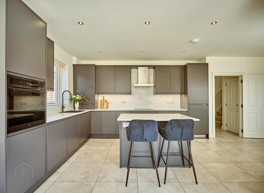 33 Helens Wood Crescent, Bangor, BT19 1FE