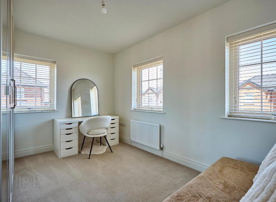 33 Helens Wood Crescent, Bangor, BT19 1FE