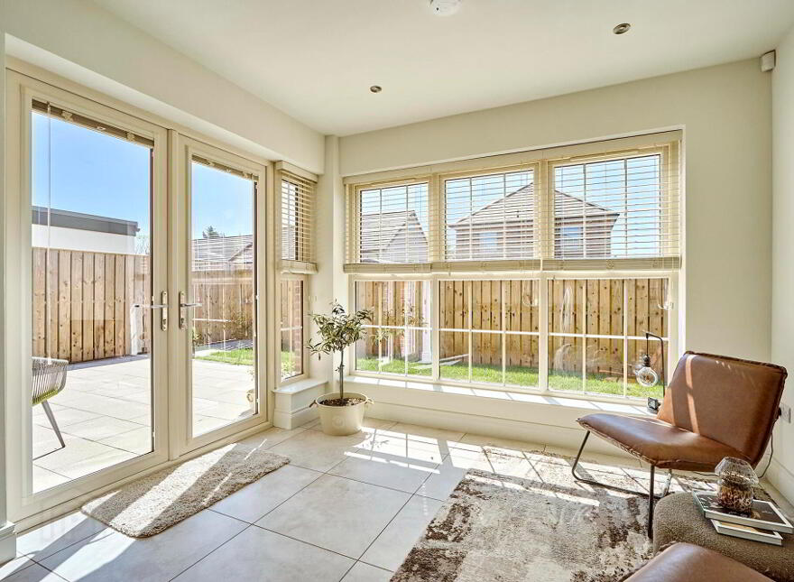 33 Helens Wood Crescent, Bangor, BT19 1FE