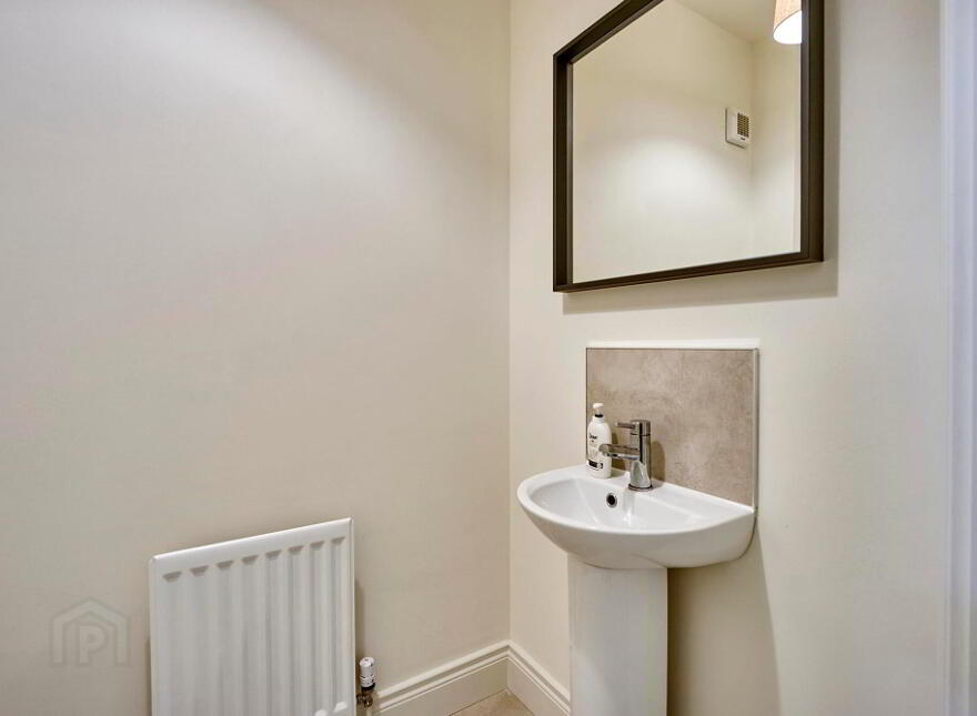 33 Helens Wood Crescent, Bangor, BT19 1FE