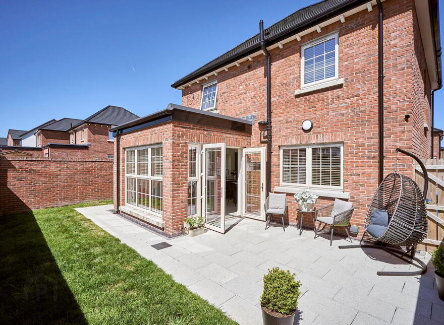 33 Helens Wood Crescent, Bangor, BT19 1FE
