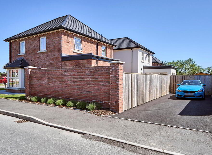 33 Helens Wood Crescent, Bangor, BT19 1FE