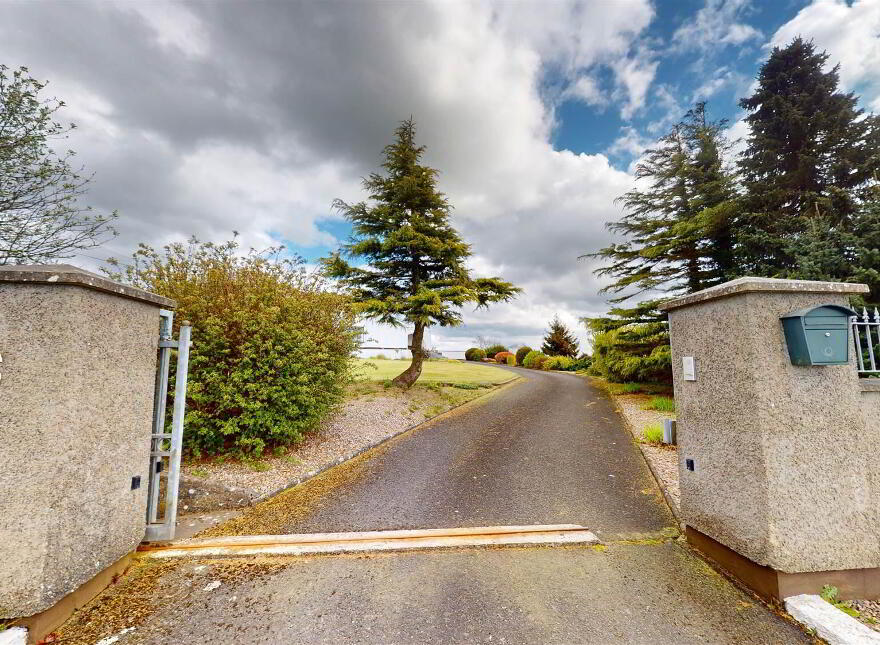 6 Whinney Hill, Lisburn, BT28 3UZ