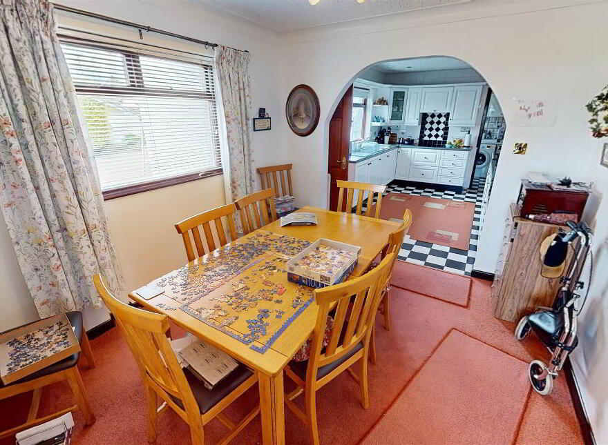 6 Whinney Hill, Lisburn, BT28 3UZ