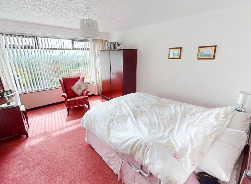 6 Whinney Hill, Lisburn, BT28 3UZ