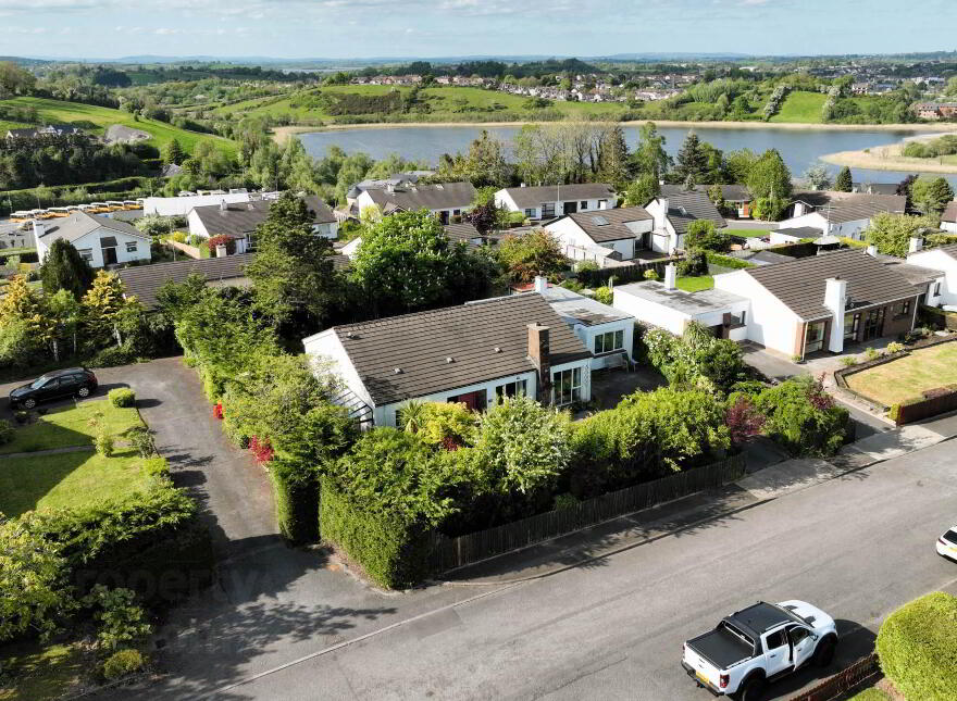 27 Drumlin Heights, Sligo Road, Enniskillen, BT74 7NR photo