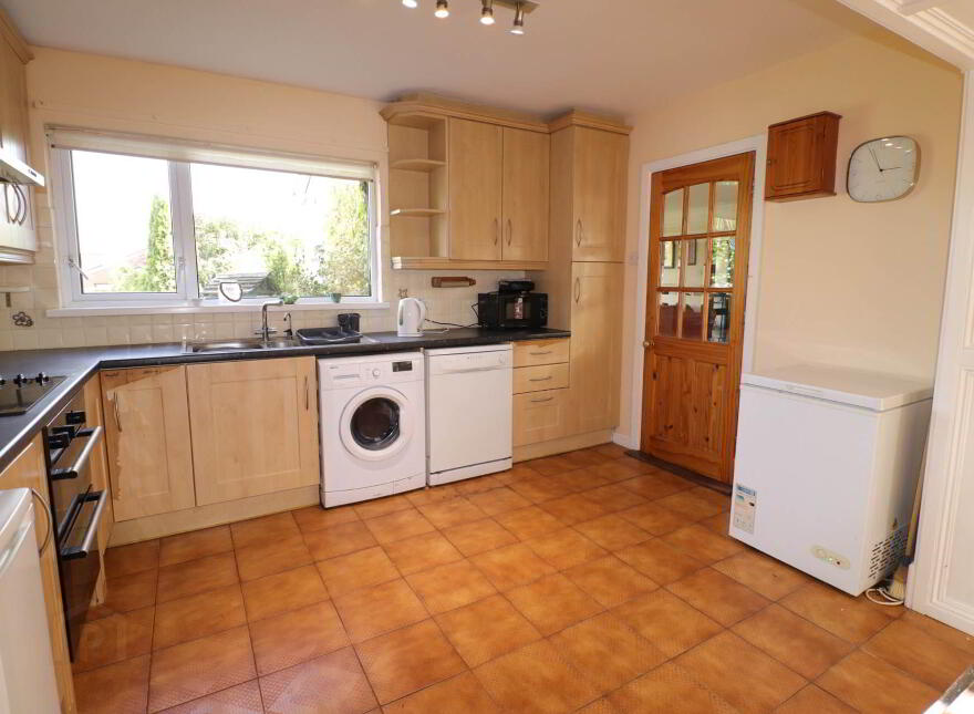 27 Drumlin Heights, Sligo Road, Enniskillen, BT74 7NR