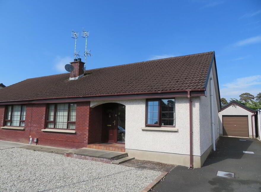 23 Oak Grange, Waringstown, Craigavon, BT66 7SU photo