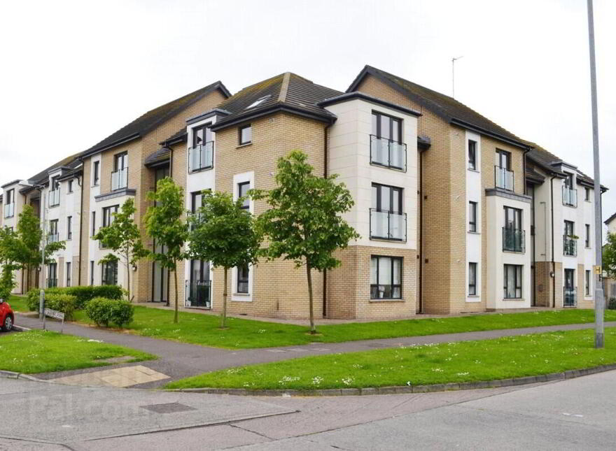 48 Skye Buildings, Drumadoon Square, Belfast, BT16 2QN photo