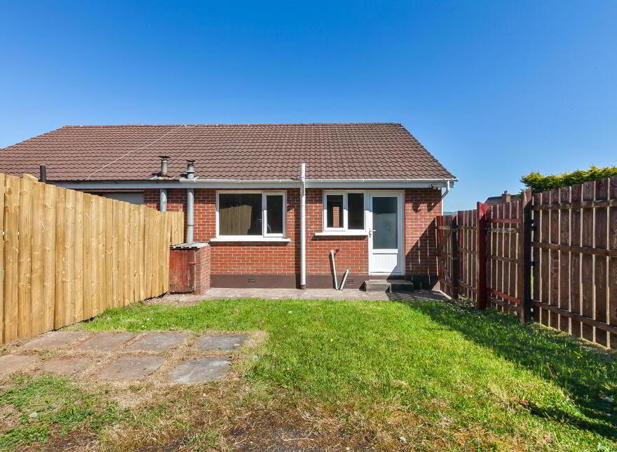 25 Hollybrook Grove, Newtownabbey, BT36 4ZR