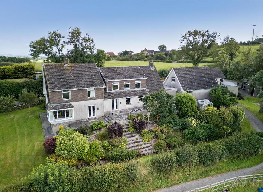 71 Killynure Road West, Carryduff, Belfast, BT8 8EA photo