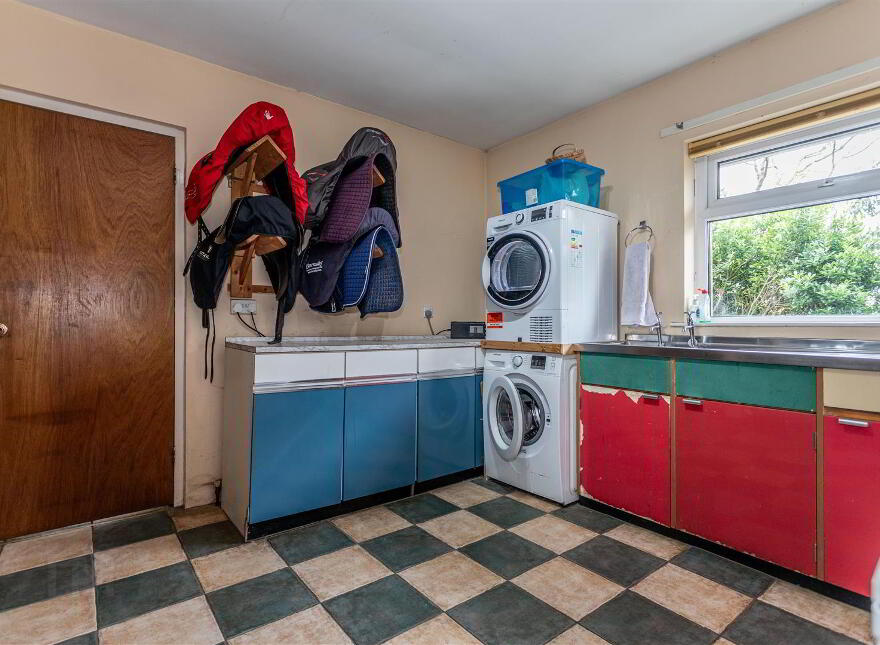 71 Killynure Road West, Carryduff, Belfast, BT8 8EA