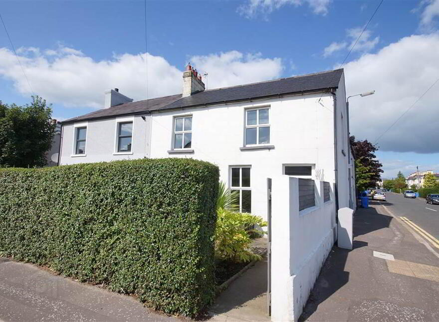 35 Groomsport Road, Bangor, BT20 5LW