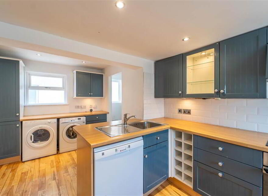 35 Groomsport Road, Bangor, BT20 5LW