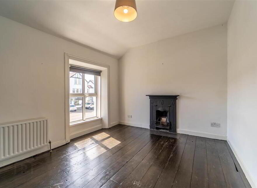 35 Groomsport Road, Bangor, BT20 5LW