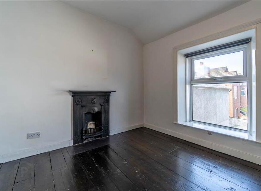 35 Groomsport Road, Bangor, BT20 5LW