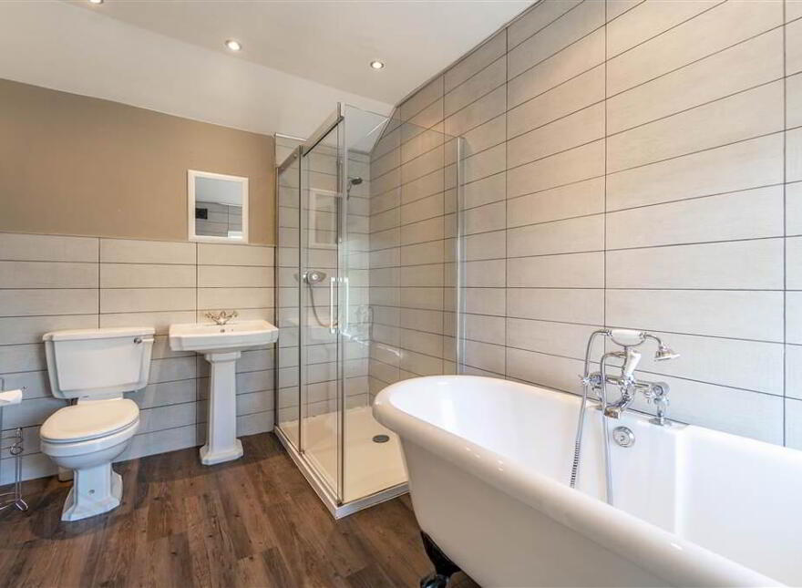 35 Groomsport Road, Bangor, BT20 5LW