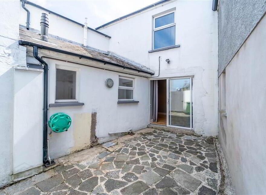 35 Groomsport Road, Bangor, BT20 5LW