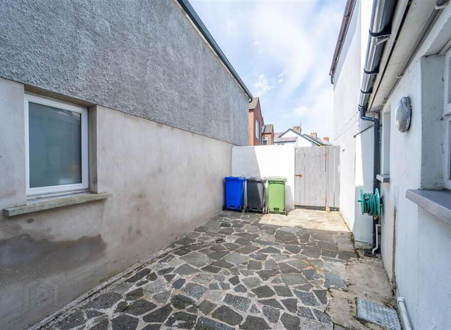 35 Groomsport Road, Bangor, BT20 5LW
