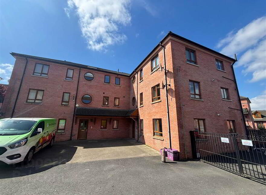 Apt 30, 4 Annadale Square, Off Annadale Avenue, Belfast, BT7 3LT photo